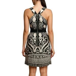 Milly of New York Bold Black White Geometric Cross Back V-Neck Dress Size 2